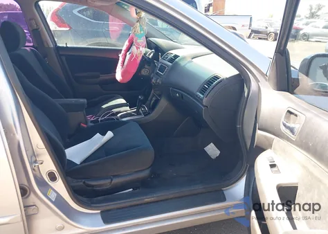 2004 Honda Accord 2.4 Ex from USA, damaged, VIN 1HGCM56664A046640